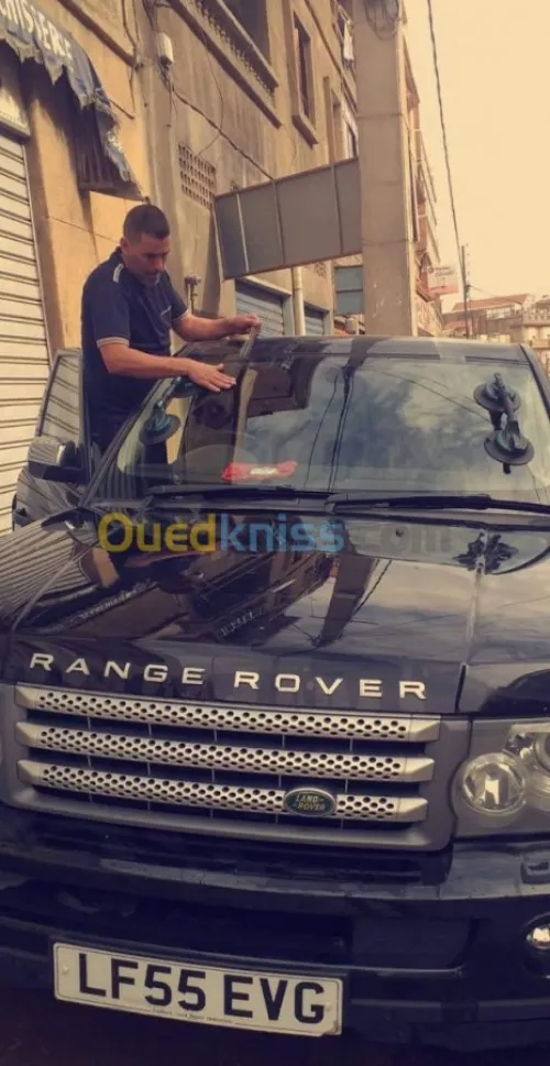 بيع و تركيب زجاج السيارات و المركبات 