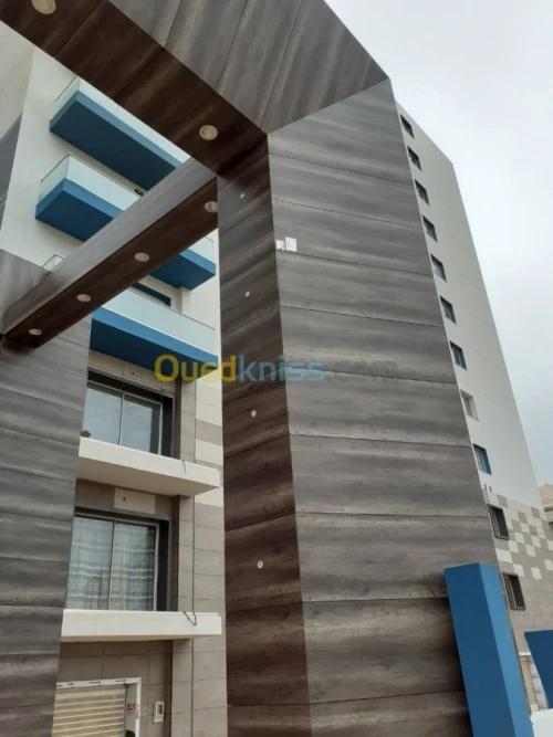 Travaux de façade HPL, Aluco, terre cuite (fundermax, alucostar, frontek,.. )