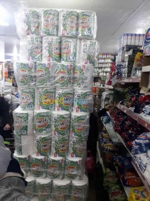 CHERCHE DES DISTRIBUTEURS