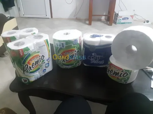 CHERCHE DES DISTRIBUTEURS