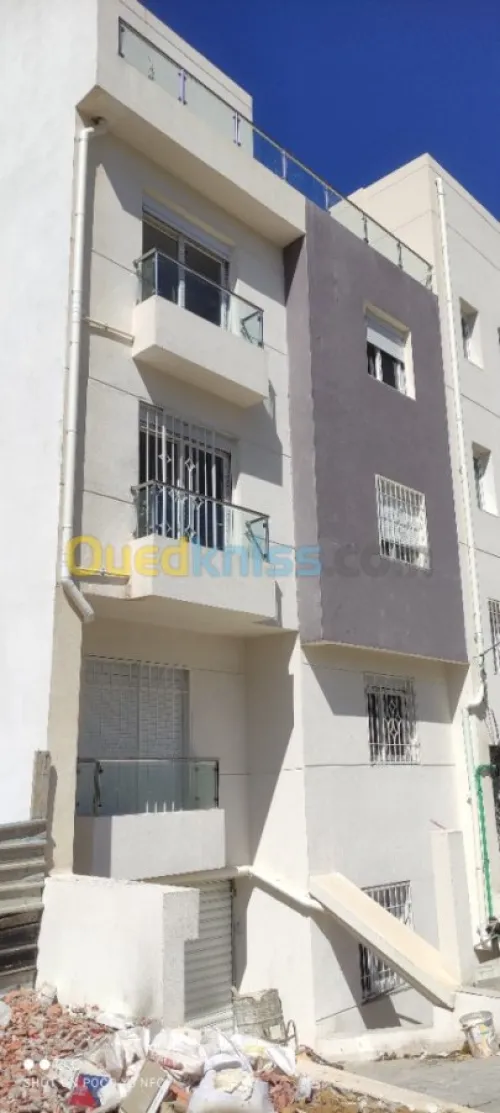 Façade en verre trempé 