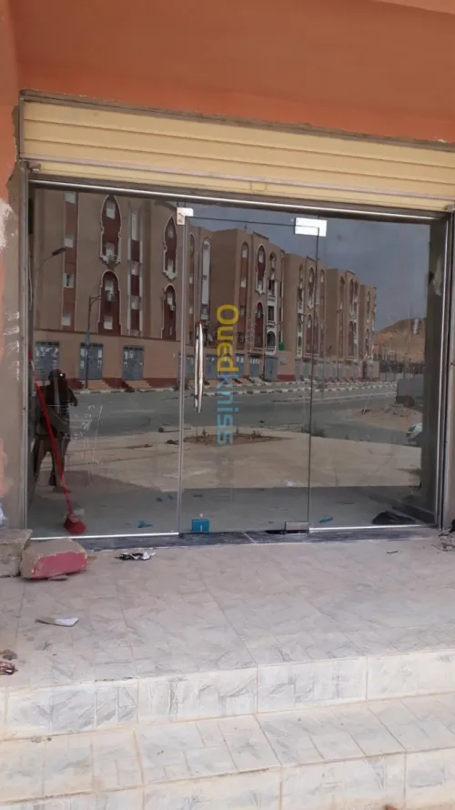 Façade en verre trempé 