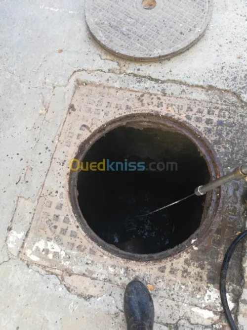 Debouchage pompage et nettoyage egouts