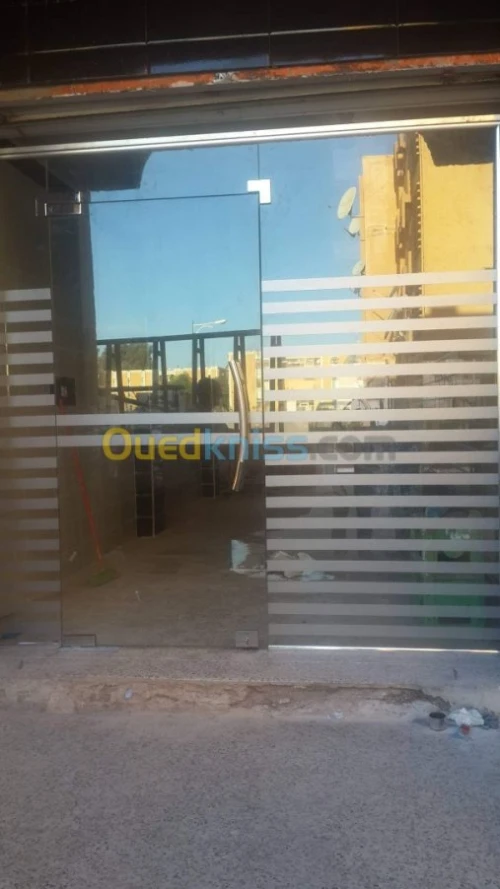 Façade en verre trempé 