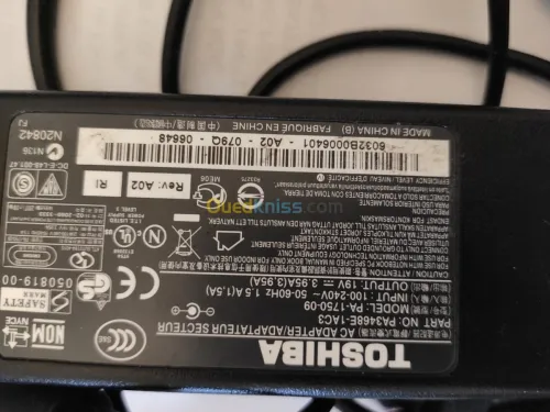 VEND CHARGEUR TOSHIBA ORIGINAL