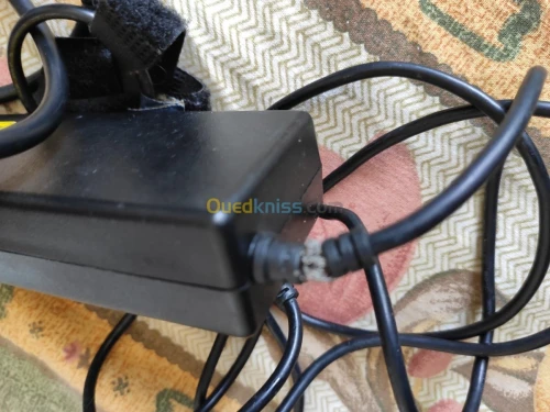 VEND CHARGEUR TOSHIBA ORIGINAL