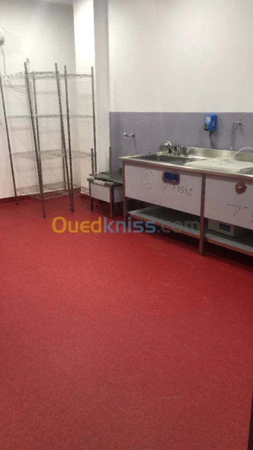 BLOC OPERATOIRE, SALLE BLANCHE, HOPITAL, CLINIQUE & LABO PHARMACEUTIQUE 