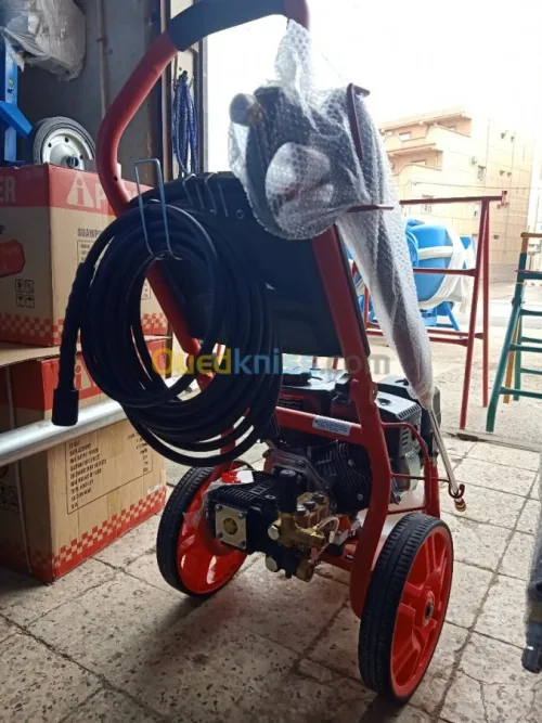 NETTOYEUR HAUTE PRESSION AUTONOME 