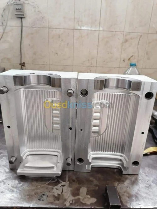 FABRICATION DE MOULES METALLIQUES 