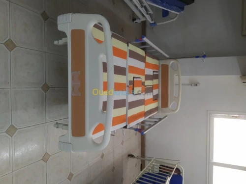 Lit D'hôpital Médical AVEC LA Toilette