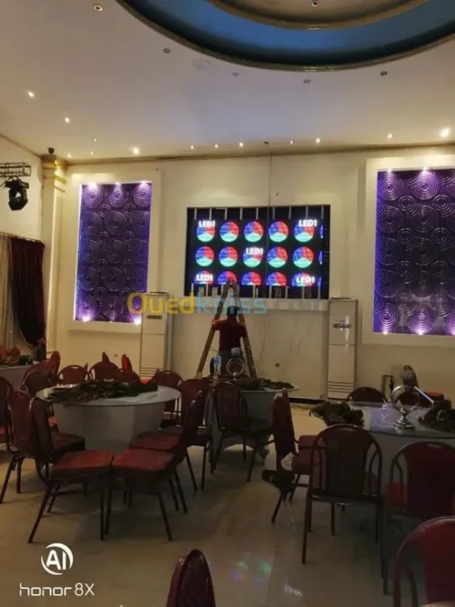 Panneau d'affichage LED شاشات اشهارية