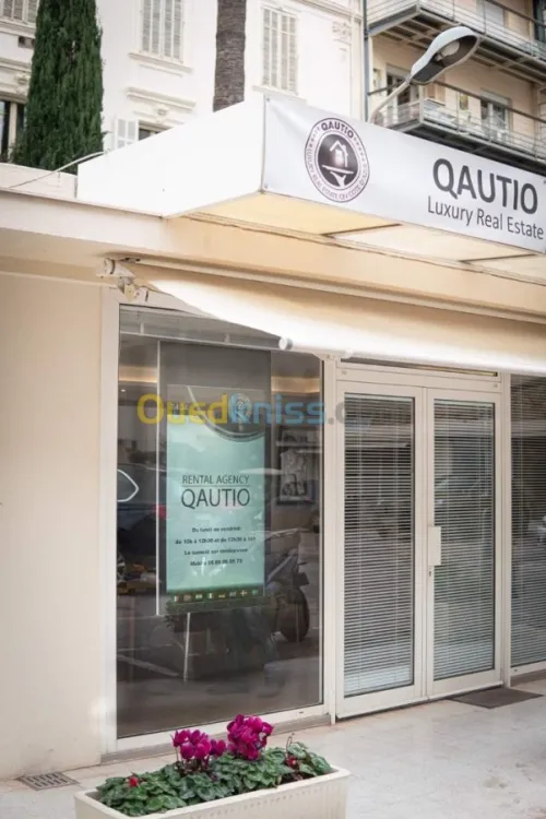  Panneau d'affichage LED شاشات اشهارية