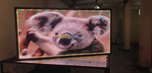  Panneau d'affichage LED شاشات اشهارية