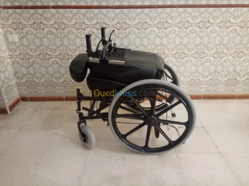 FAUTEUIL ROULANT LUXE CONFORT