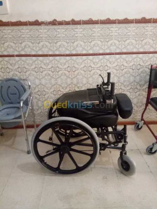 FAUTEUIL ROULANT LUXE CONFORT