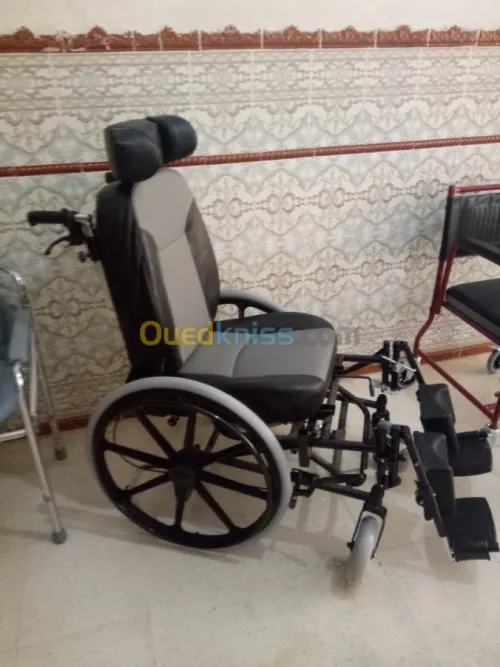 FAUTEUIL ROULANT LUXE CONFORT