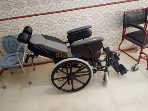 FAUTEUIL ROULANT LUXE CONFORT