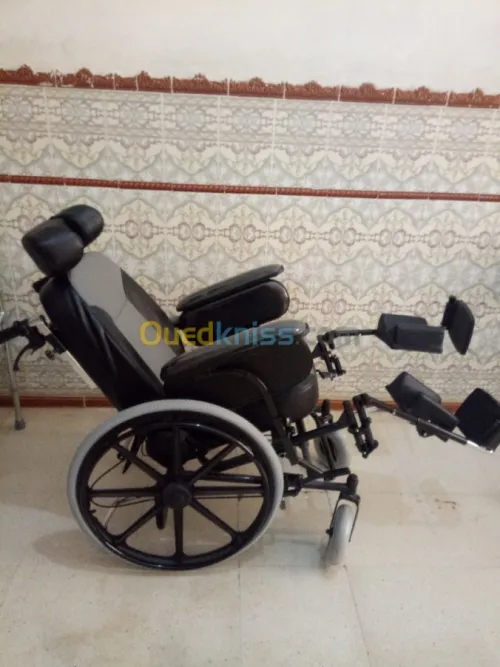 FAUTEUIL ROULANT LUXE CONFORT