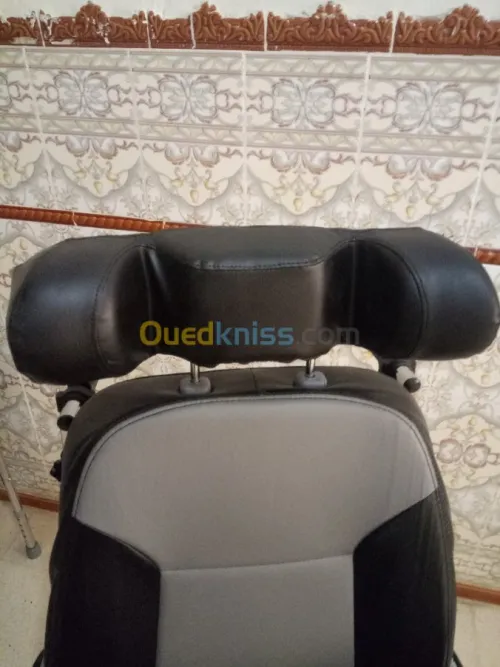 FAUTEUIL ROULANT LUXE CONFORT