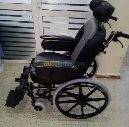 FAUTEUIL ROULANT LUXE CONFORT