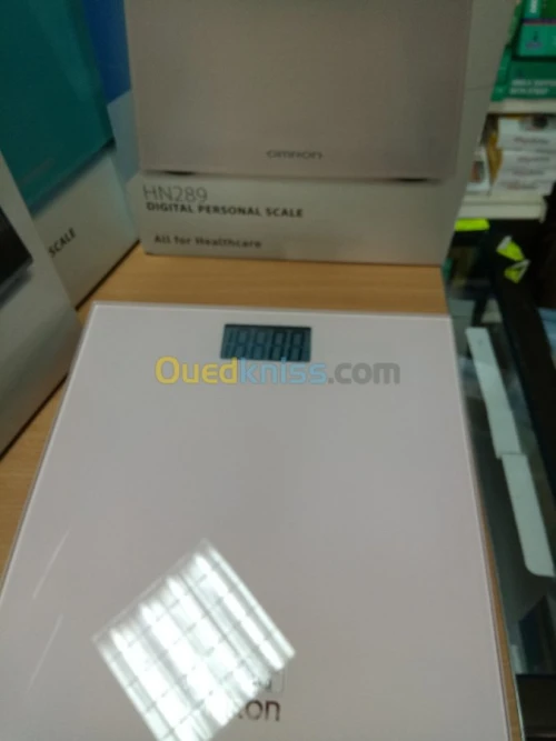 pèse personne électronique ☆☆ OMRON ☆☆