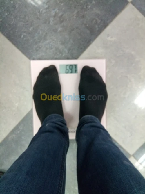 pèse personne électronique ☆☆ OMRON ☆☆