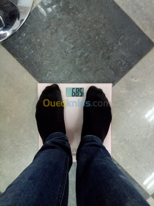 pèse personne électronique ☆☆ OMRON ☆☆