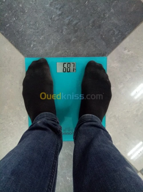 pèse personne électronique ☆☆ OMRON ☆☆