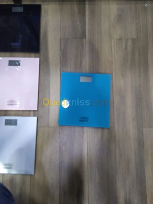 pèse personne électronique ☆☆ OMRON ☆☆