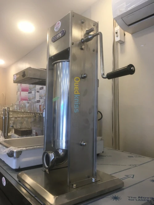 POUSSOIR A MERGUEZ HORIZONTAL 5KG
