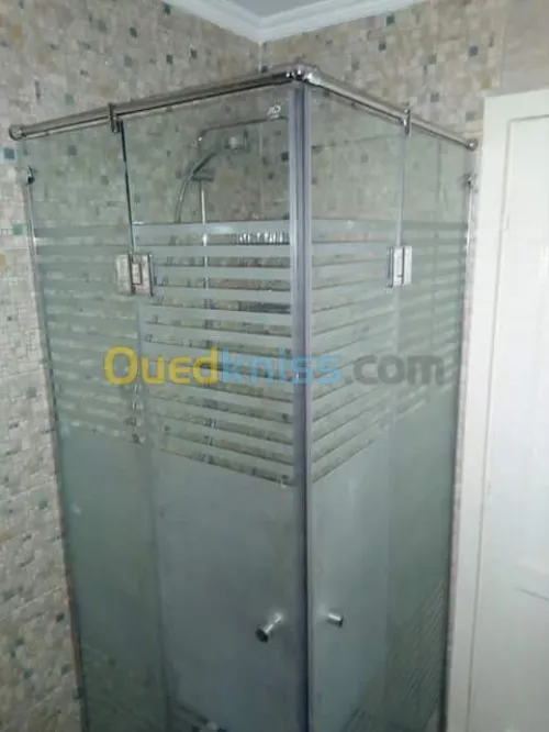 Comptoir armoire vitrine an verre