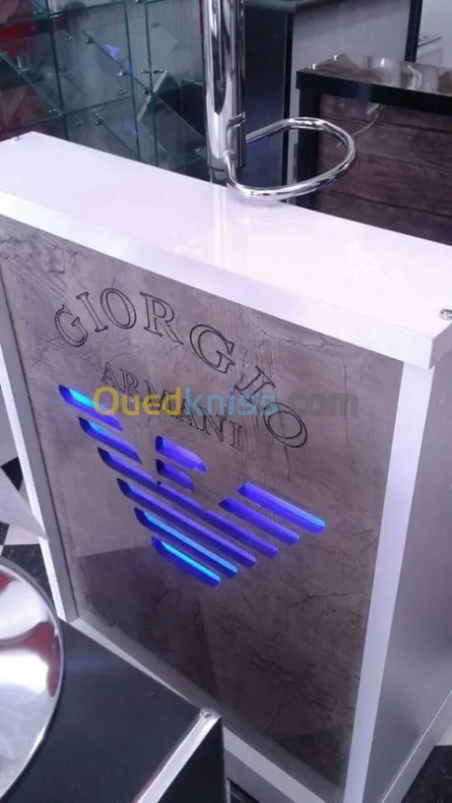 Comptoir armoire vitrine an verre