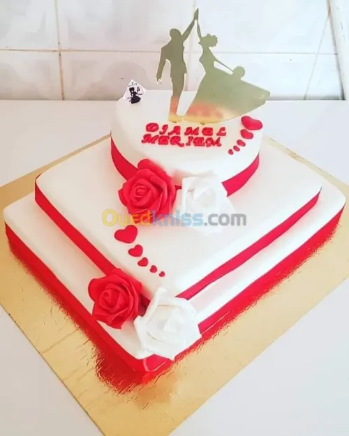 Gateaux et tarte d'anniversaire