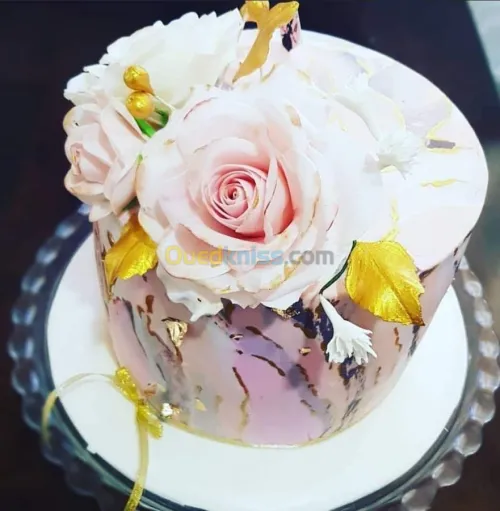 Gateaux et tarte d'anniversaire