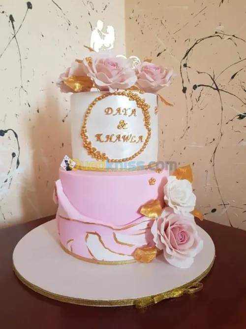 Gateaux et tarte d'anniversaire