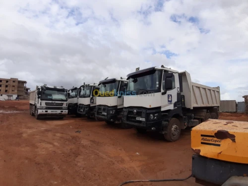 Location camions à benne et malaxeur 
