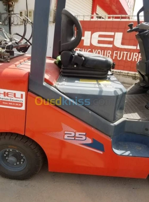HELI  CHARIOT ELEVATEUR 
