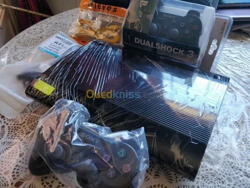 PS3 SUPER SLIM  500G 70JEUX  PES23 ET FIFA22 INCLUT