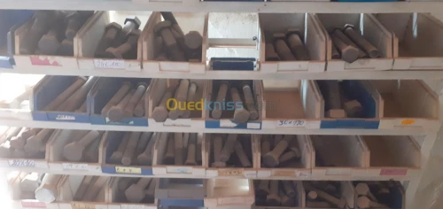 Lot de boulons et visses