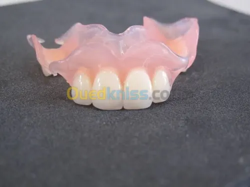 Prothesiste/مركب اسنان