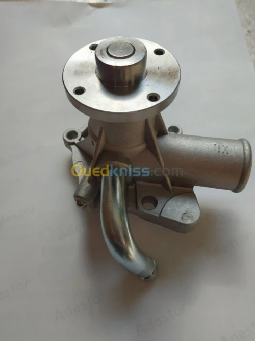 POMPE A EAU FOTYOTA 4X4 ESSANCE