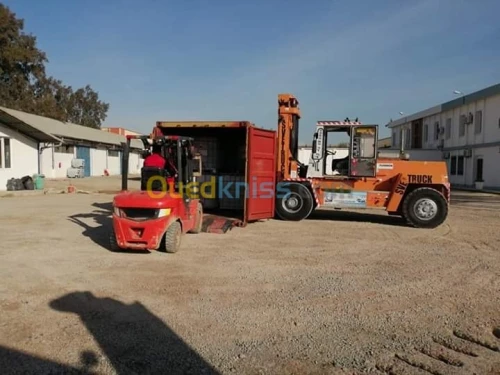 Location engins Clark et grue 