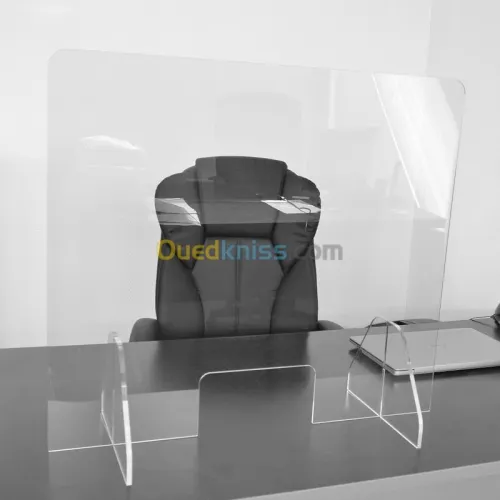 vitrine plexi glass contre covid 19 