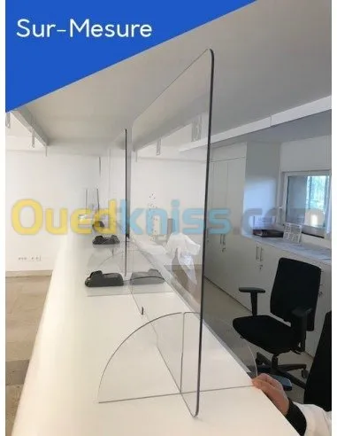 vitrine plexi glass contre covid 19 