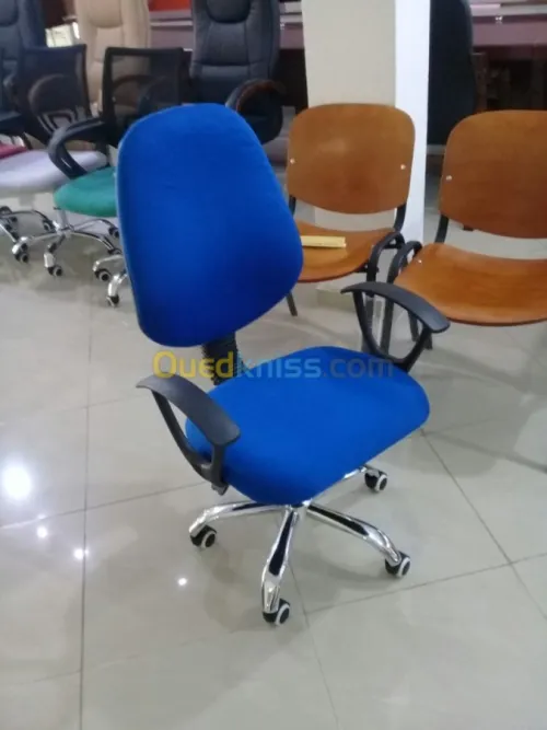 Mobilier de bureau et siegeries