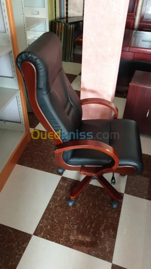 Mobilier de bureau et siegeries