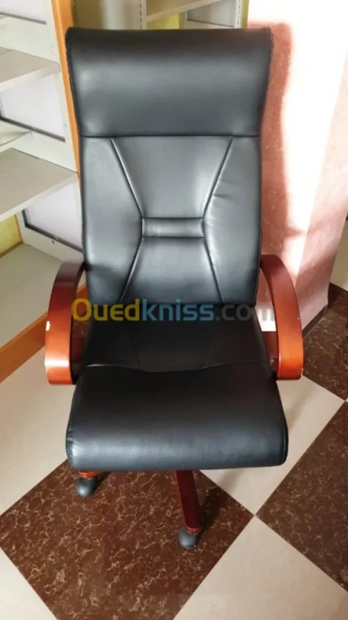 Mobilier de bureau et siegeries