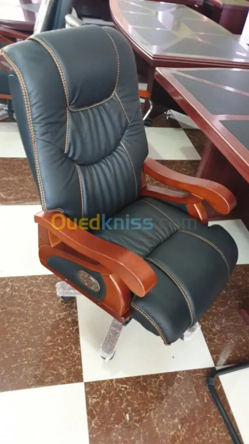 Mobilier de bureau et siegeries