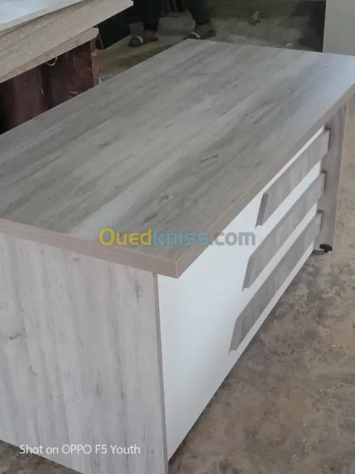 Mobilier de bureau et siegeries