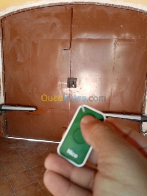 Rideaux, vérin, coulissant